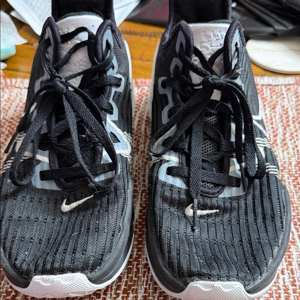 Nike Black and White Running Shoes